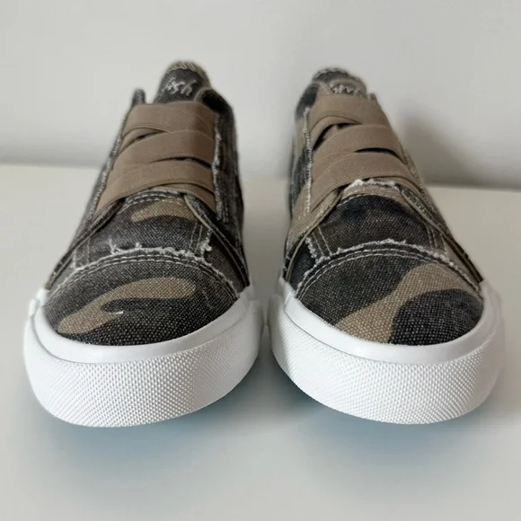 NEW Blowfish Marley Slip On Sneaker Natural Camouflage Canvas Brown‎ Size 8.5 - Picture 7 of 10